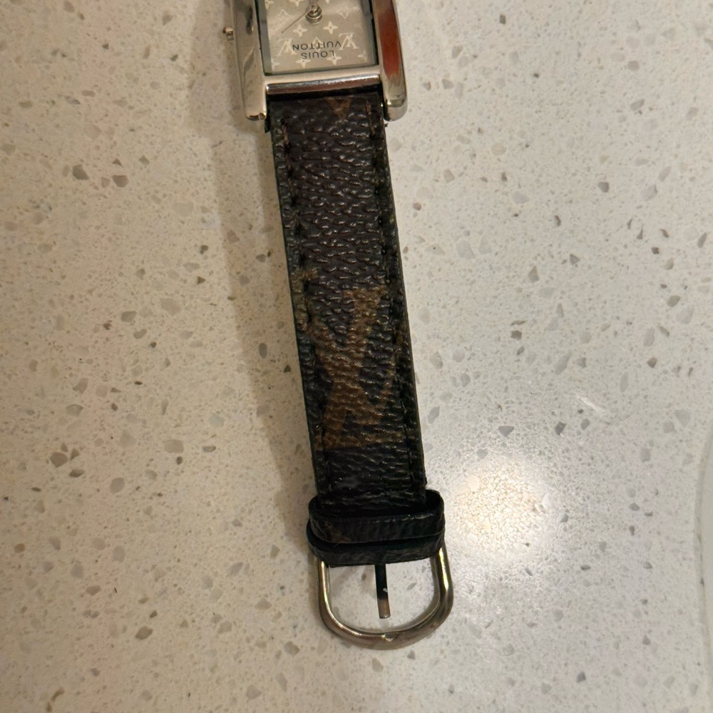 AUTHENTIC Vintage Louis Vuitton watch - Picture 4 of 6